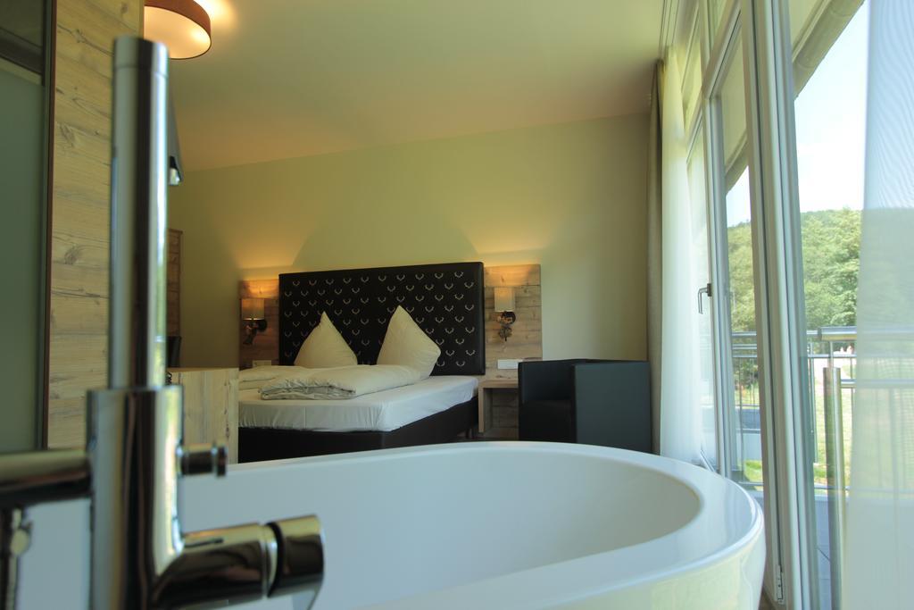 Landhotel Weihermuehle Thaleischweiler-Froschen Екстер'єр фото